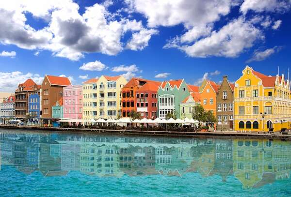Curazao para ‘foodies’: ruta por los coloridos mercados de Willemstad y su fusión afro-europea - Viajes - ABC Color