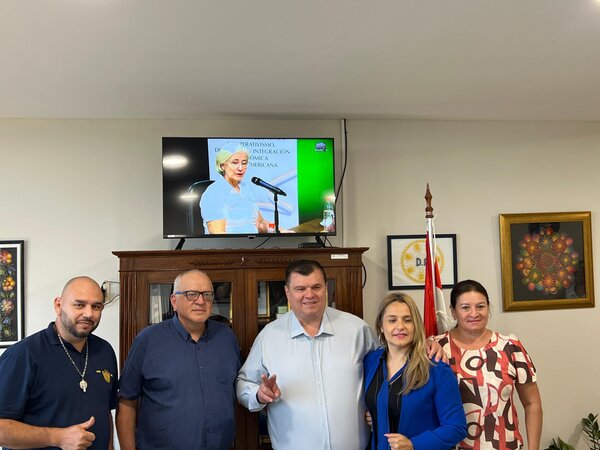 Diálogo Azul respalda precandidatura de César Meza Bría a la intendencia