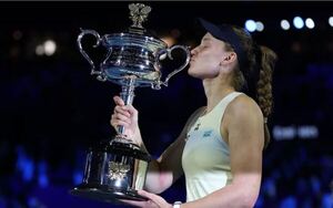 Rybakina hizo historia: ganó a la número 1 Aryna Sabalenka y conquistó su primer Australian Open