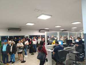 Pedidos de residencia aumentaron y más de 40 mil obtuvieron documentos para vivir en el país