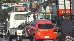 Conductora sufre heridas tras chocar contra el paseo central sobre Eusebio Ayala