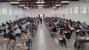 En Central se presentaron más de 7000 postulantes para las Becas Gobierno - Nacionales - ABC Color