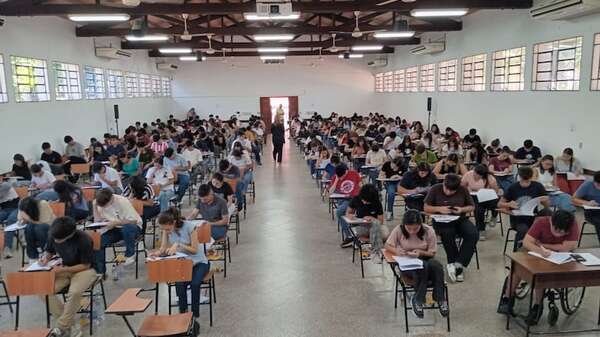 En Central se presentaron más de 7000 postulantes para las Becas Gobierno - Nacionales - ABC Color