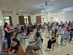 Más de 1.000 postulantes a las Becas del Gobierno en Itapúa - Nacionales - ABC Color