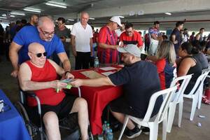 (GALERÍA) Todo tranqui en las votaciones buscando al nuevo capo del Ciclón