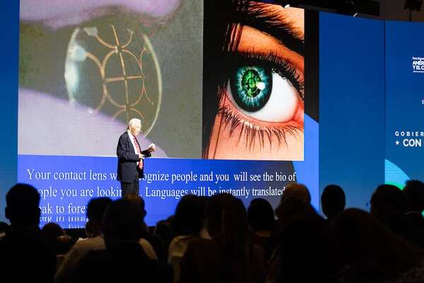 Foro CAF: la revolución cuántica jubilará a la era digital y promete curar el cáncer, según físico y best seller - Economía - ABC Color