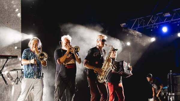 Los Auténticos Decadentes y Ariel el Traidor lideran la grilla de patronales en Coordillera