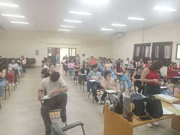 Más de 300 jóvenes de Amambay aspiran a las Becas del Gobierno - Nacionales - ABC Color