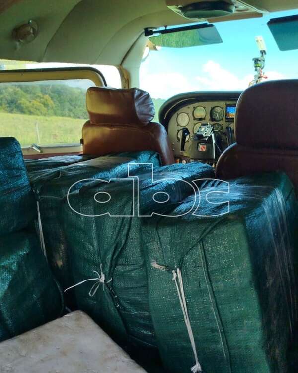 Avioneta repelida por Tucano paraguayo estaba repleta de droga - Policiales - ABC Color