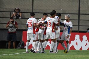 Nacional goleó al 2 de Mayo y sigue como único puntero del Apertura 2026