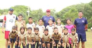 La Nación / Categoría 2017 de Cerro Ypané grita campeón en la Copa Verano Azulgrana