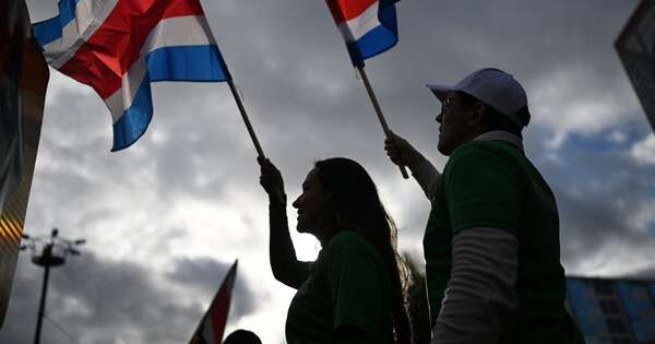 La Nación / Costa Rica elige nuevo presidente este domingo