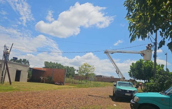 ANDE retiró 25 conexiones irregulares y detectó criptominería clandestina en Hernandarias