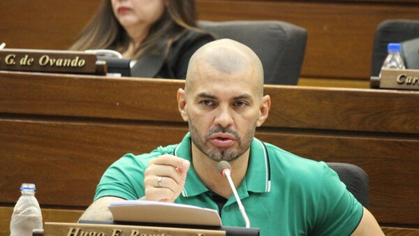 Video: Hugo Ramírez cuestiona privilegios y prioridades en la administración Peña