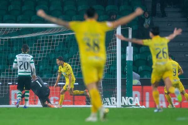 Enciso cae ante el PSG y Alan Núñez anota en Portugal - Fútbol Internacional - ABC Color