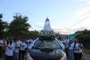 Atyrá celebra la Noche Blanca en honor a la Virgen de la Candelaria - Nacionales - ABC Color