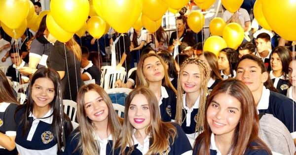 La Nación / Realizan un colorido inicio de las clases en el Nihon Gakko