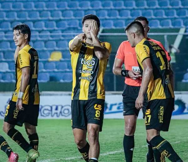 Primera victoria legendaria con una goleada - La Tribuna