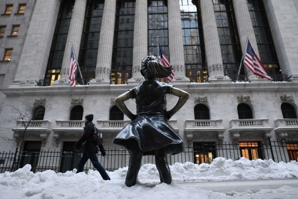 Microsoft cae y Meta vuela: Sacudida tecnológica en Wall Street