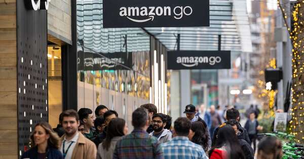 La Nación / Amazon recorta 16.000 empleos para invertir en la IA