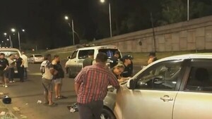 Reciclador intenta cruzar la avenida y muere arrollado por un automóvil en Asunción