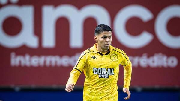 Alan Núñez marca en Portugal