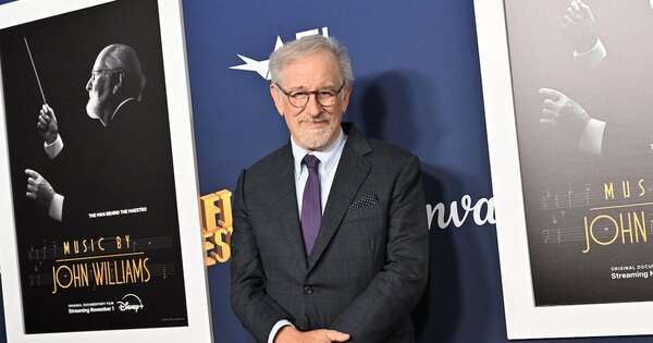 La Nación / Steven Spielberg completó el “grand slam” de premios con un Grammy