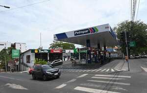 Nefasto “legado” de Nenecho en Asunción: habilitó 40 gasolineras en cuatro años, denuncian - Nacionales - ABC Color