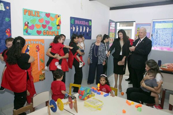 Ministro Benítez Riera acompañó el inicio de clases del Espacio de Desarrollo Infantil “Dulce Despertar”