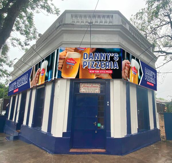 La tía que entrega amor en cada porción de pizza