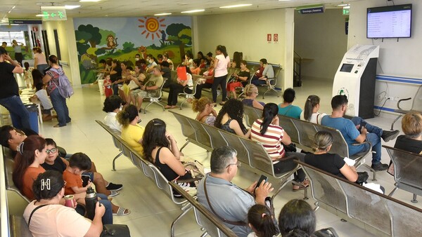 El desabastecimiento de cada día: Asegurados del IPS denuncian que no hay fármacos