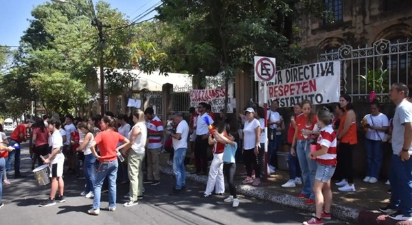 Padres del Colegio Internacional rechazan nuevo director