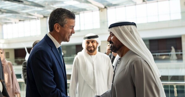 Peña se reunió con el CEO de Emirates, pero en la Dinac dicen que no hablaron del Pettirossi