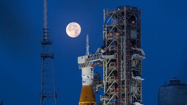 La misión Artemis II inicia la prueba de combustible pese a bajas temperaturas en Florida