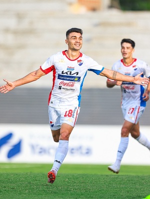 Iván Valdez le da el triunfo a Nacional en el Apertura