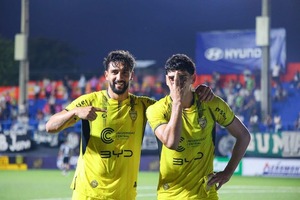 El Canario picoteó dos veces y alcanzó su primer triunfo - La Tribuna