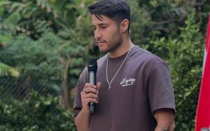 Popular / "Tito"Torres se va afianzando como predicador