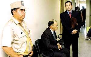 Prosigue el juicio oral a presuntos torturadores de la dictadura stronista - Política - ABC Color