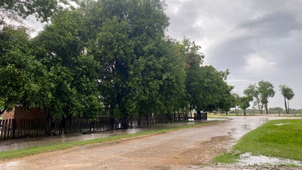 Colapsan desagües tras intensas lluvias en Alto Paraguay