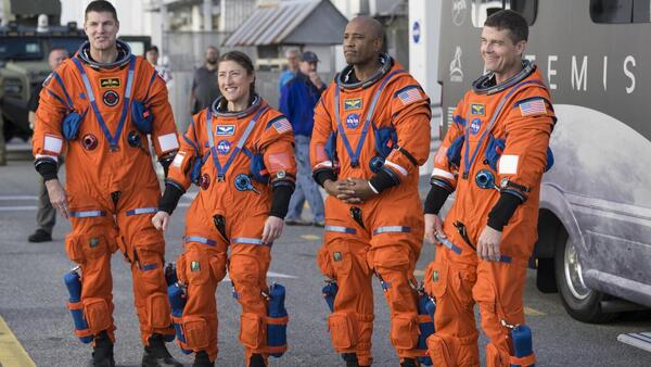 La misión tripulada a la Luna se aplaza tras parar hoy las pruebas por fuga de combustible