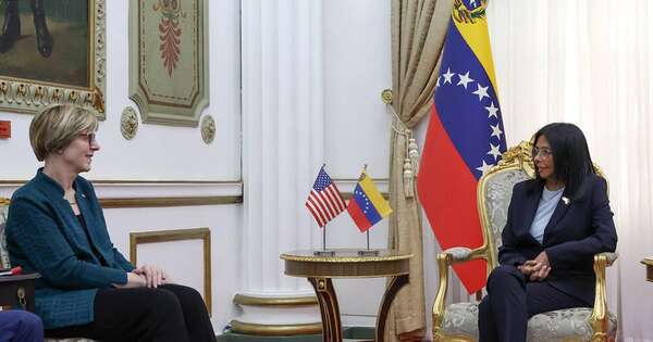 La Nación / Diplomática de EE. UU. coordina en Venezuela tres fases de la transición pos-Maduro