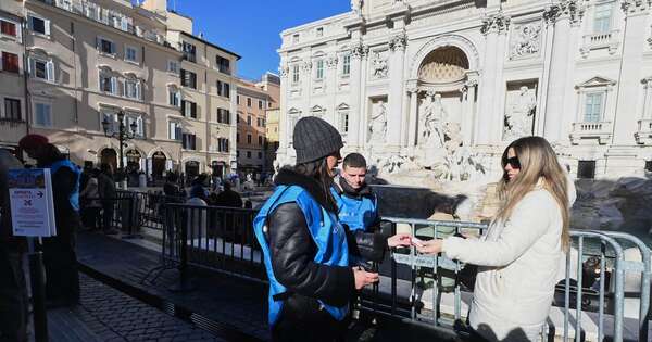 La Nación / Roma empezó a cobrar dos euros a los turistas en acceso a la Fontana de Trevi