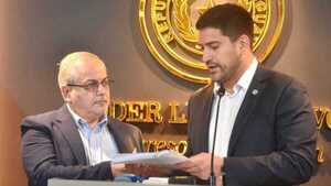 Auditores y diputado intercambian datos para investigar fallecimiento en IPS