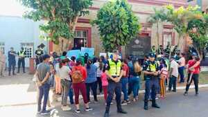 Pobladores denuncian inacción de la Fiscalía y exigen justicia para niña víctima de abuso sexual en Yuty