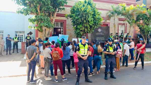 Pobladores denuncian inacción de la Fiscalía y exigen justicia para niña víctima de abuso sexual en Yuty