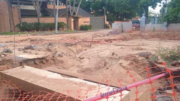 San Pablo: Entre caos y peligro se vive en zona de obras cuyos fondos fueron desviados por Nenecho