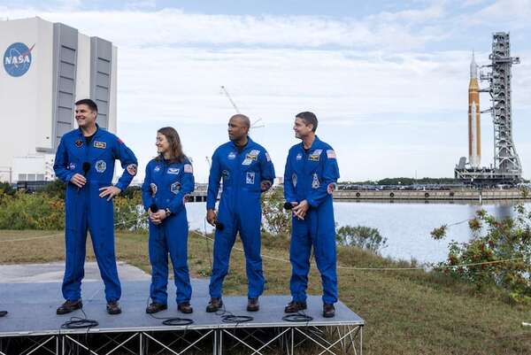 Tripulación de Artemis II sale de cuarentena luego de reprogramarse el lanzamiento para marzo - Ciencia - ABC Color