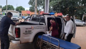 Ante la falta de hospital cercano, una mujer dio a luz en una patrullera - trece