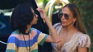 Jennifer López aparece con su hijo Max