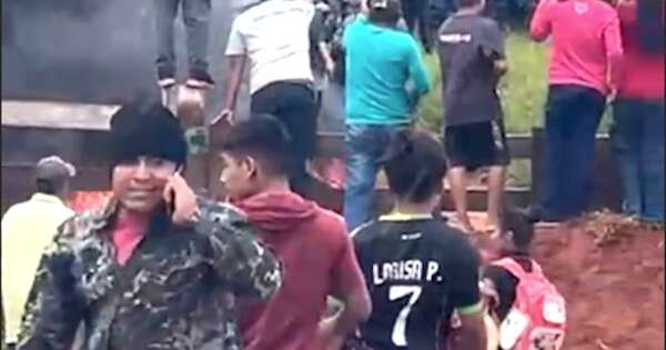 La Nación / Desalojan a indígenas de estancia en Canindeyú